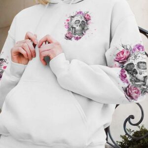 WARNING THIS TATTOOED GIRL ALL OVER 3 4