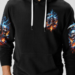 I HAVE THREE SIDES ALL OVER 1